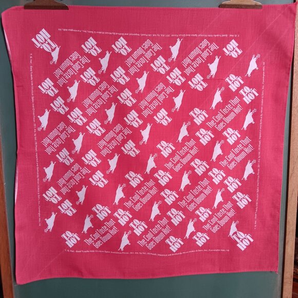 Vintage Cowboy Hanky Bandana Hiram Walker Sons T.Q. Hot! Schnapps Bandana 21x21 - Picture 1 of 4